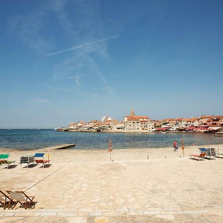 Downtown Beach Apartments Umag Kültér fotó