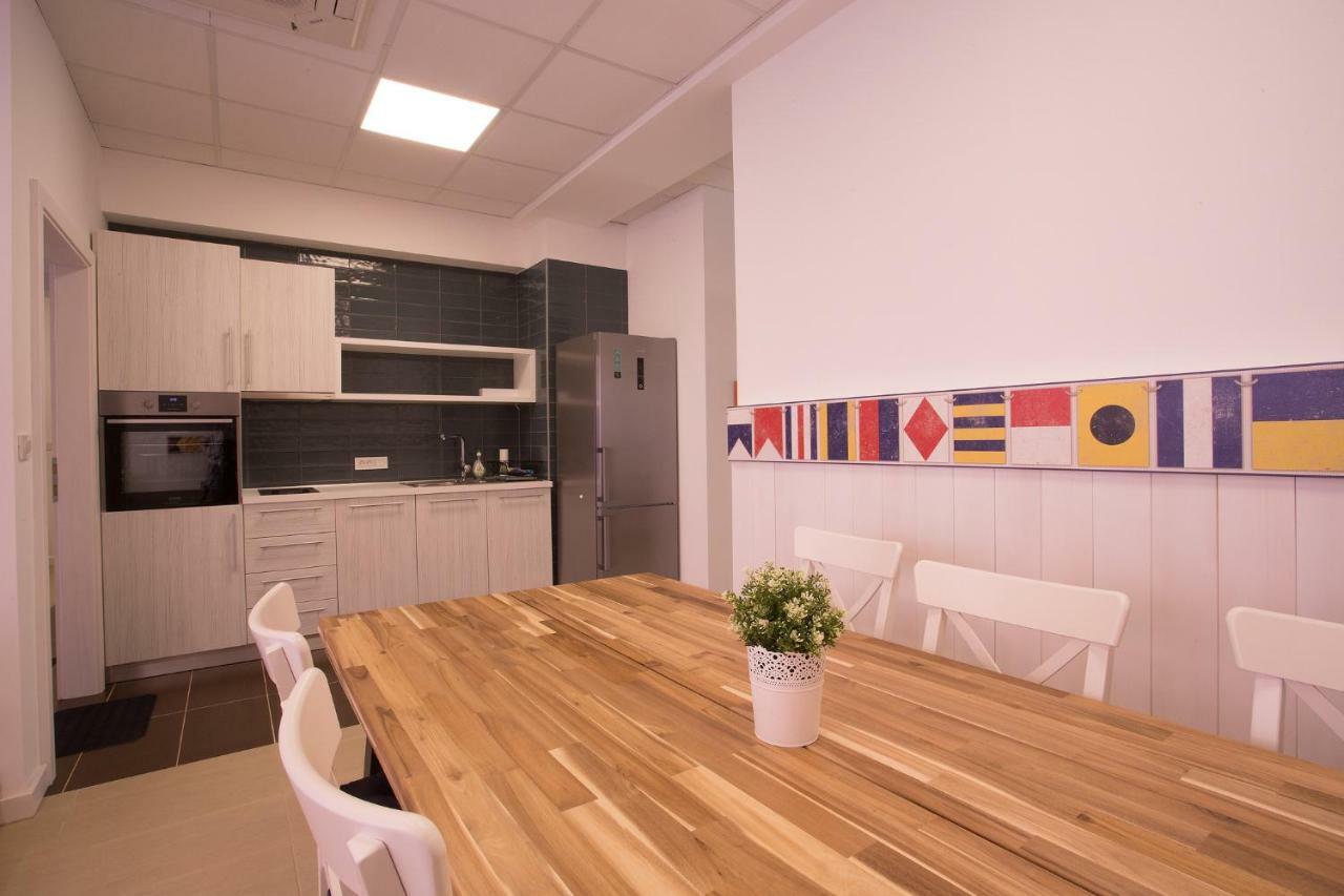 Downtown Beach Apartments Umag Kültér fotó