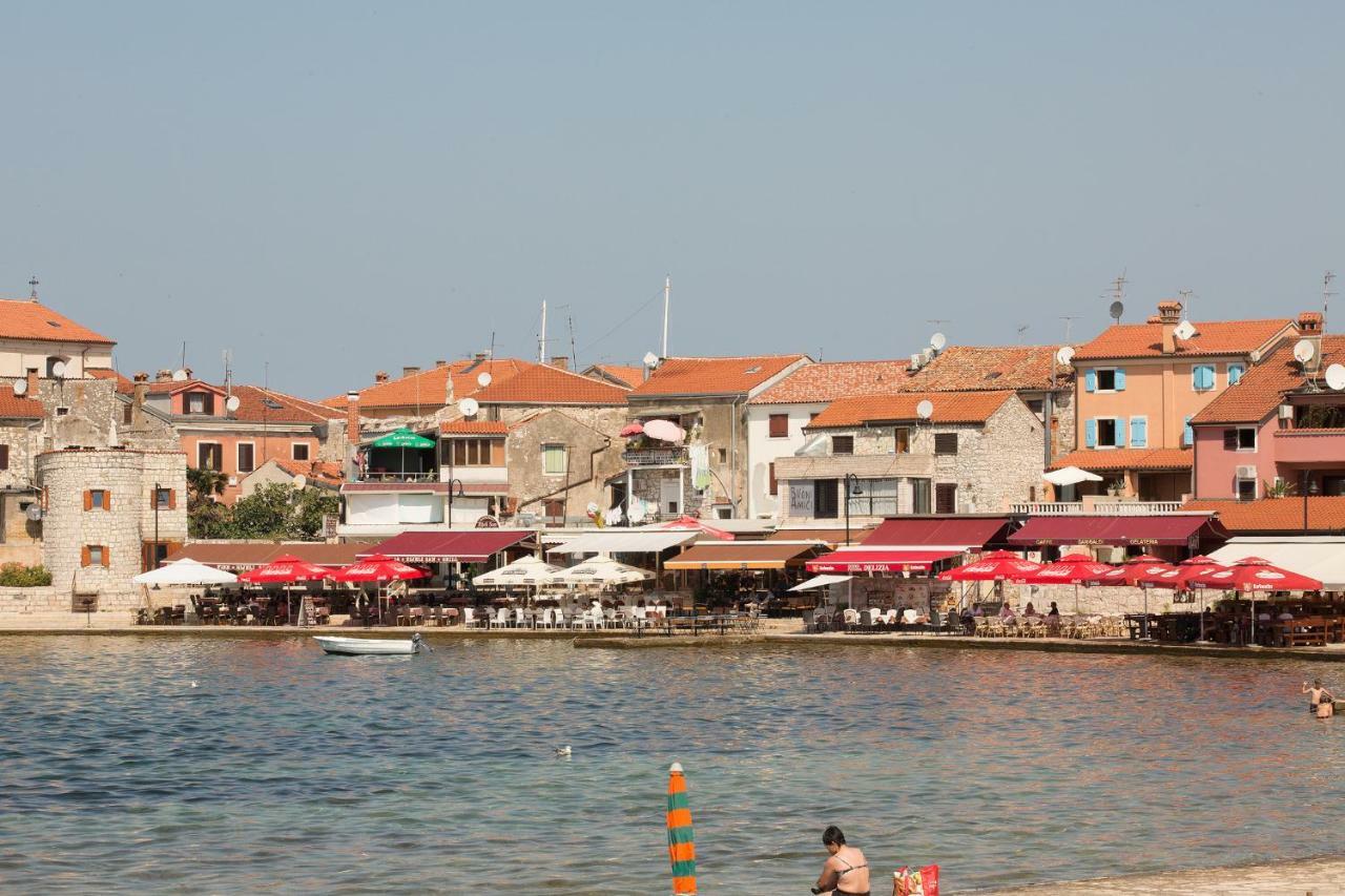 Downtown Beach Apartments Umag Kültér fotó