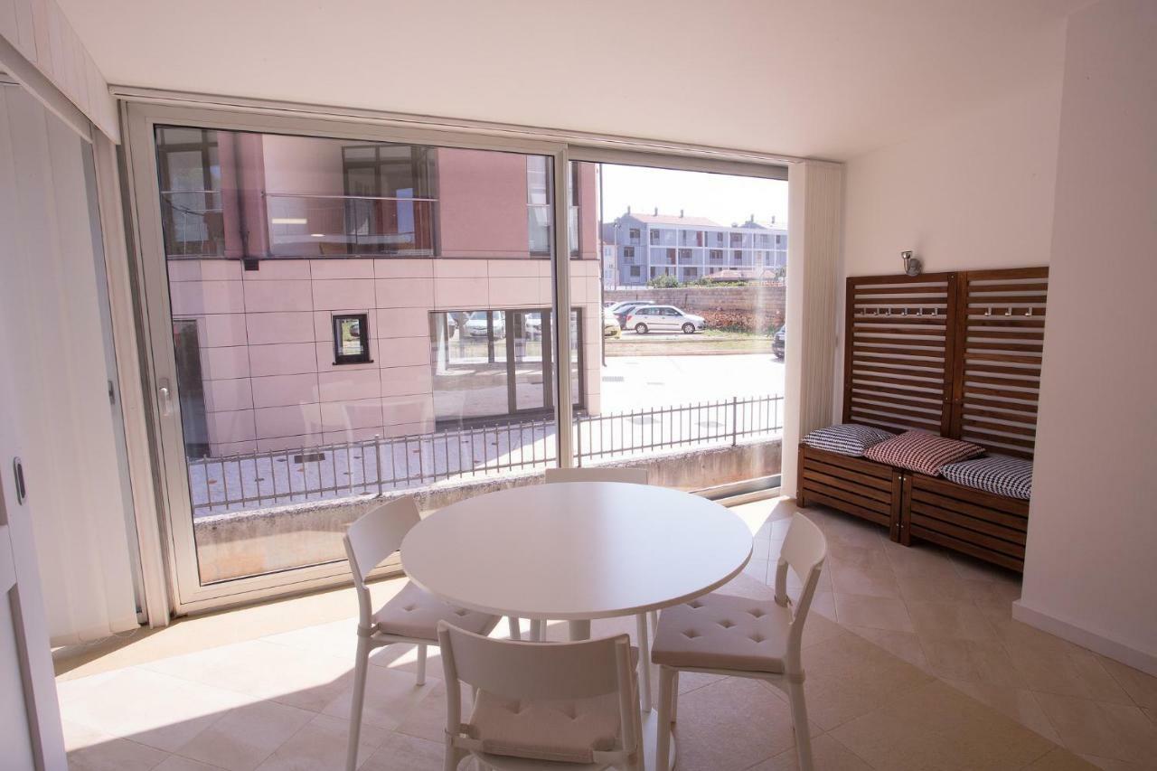 Downtown Beach Apartments Umag Kültér fotó