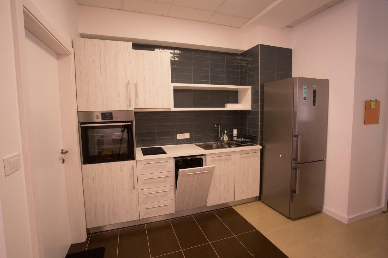 Downtown Beach Apartments Umag Kültér fotó